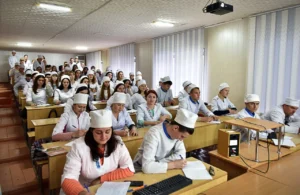Сколько стоит обучение на стоматолога в Украине в 2026 году